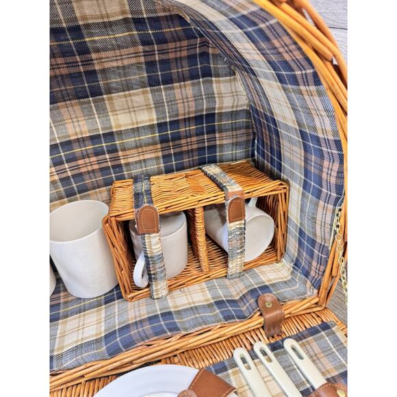 Vintage Wicker Picnic Basket Half Moon Shape Ceramic Plates Cutlery 18x14x8” - Picture 8 of 15